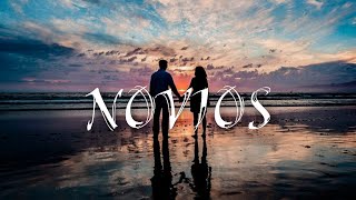 NOVIOS  Gustavo Elis Ft Corina Smith Letra [upl. by Neeven]